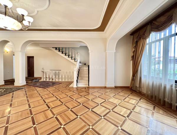 arandznatun-vacharq-Yerevan-Arabkir
