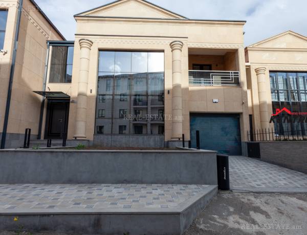 arandznatun-vardzakalutyun-Yerevan-Center