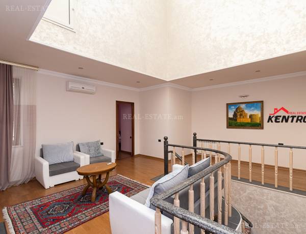 arandznatun-vacharq-Yerevan-Center