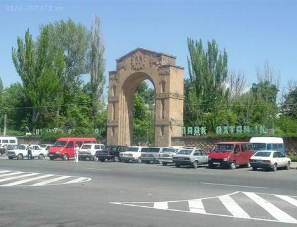 hoghataracq-vacharq-Yerevan-Qanaqer-Zeytun