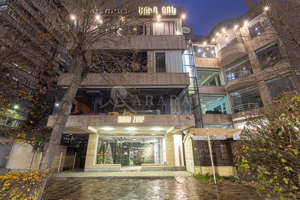Деловен простор, 1350 m²
