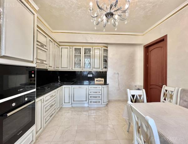 arandznatun-vacharq-Yerevan-Avan