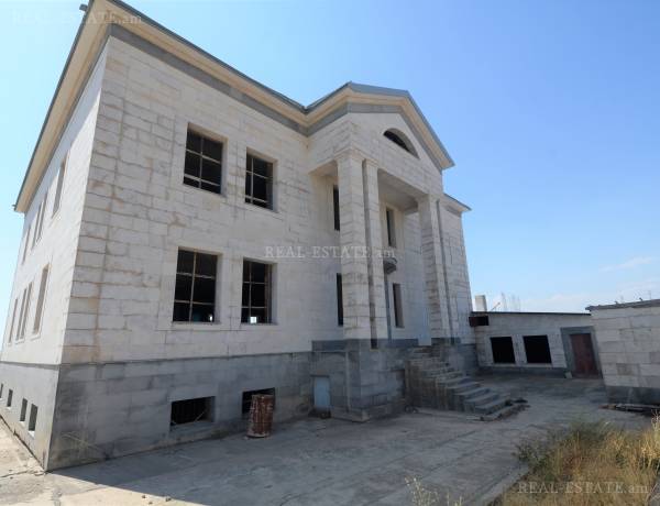 arandznatun-vacharq-Yerevan-Nor-Norq
