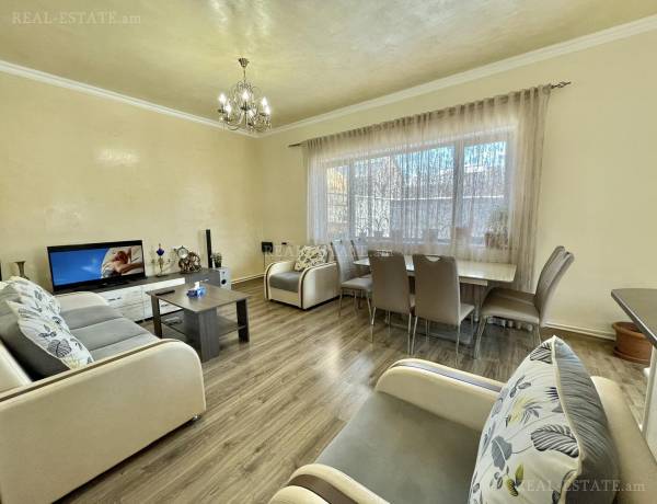 arandznatun-vacharq-Yerevan-Avan
