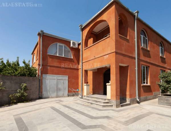 arandznatun-vardzakalutyun-Yerevan-Qanaqer-Zeytun