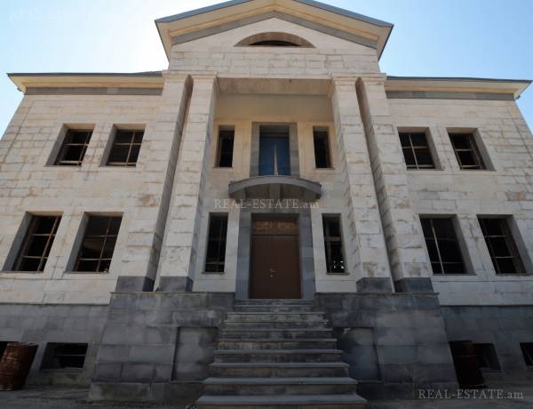arandznatun-vacharq-Yerevan-Nor-Norq