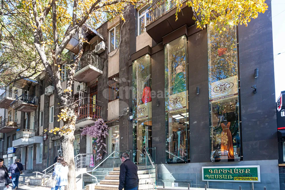 Local comercial, 173 m²