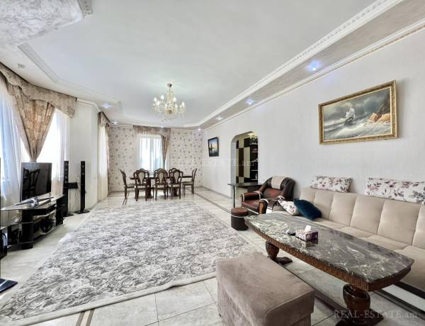 arandznatun-vacharq-Yerevan-Avan