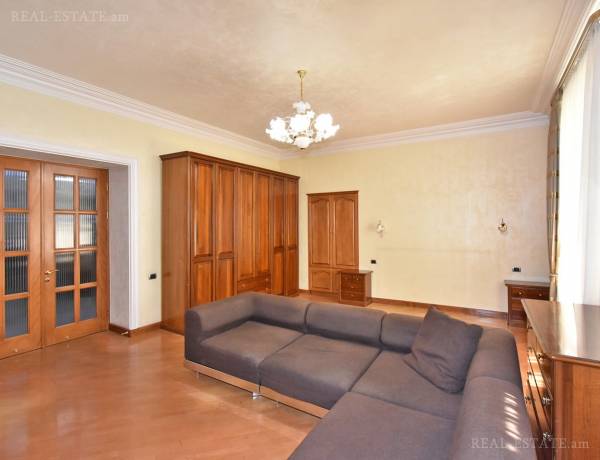 5-senyakanoc-bnakaran-vacharq-Yerevan-Center