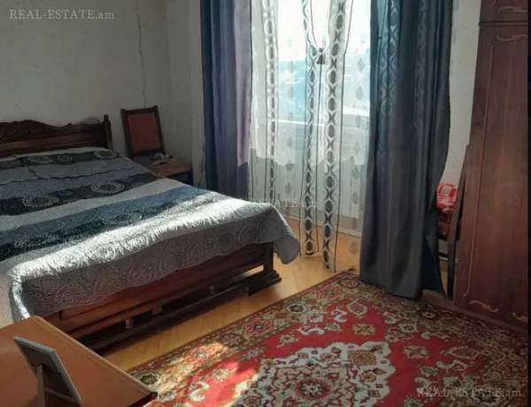 3-senyakanoc-bnakaran-vacharq-Yerevan-Erebuni
