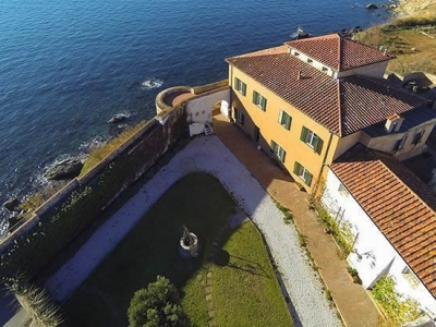 Italian Villa Decorated By Leonardo Da Vinci Goes On Sale In Tuscany